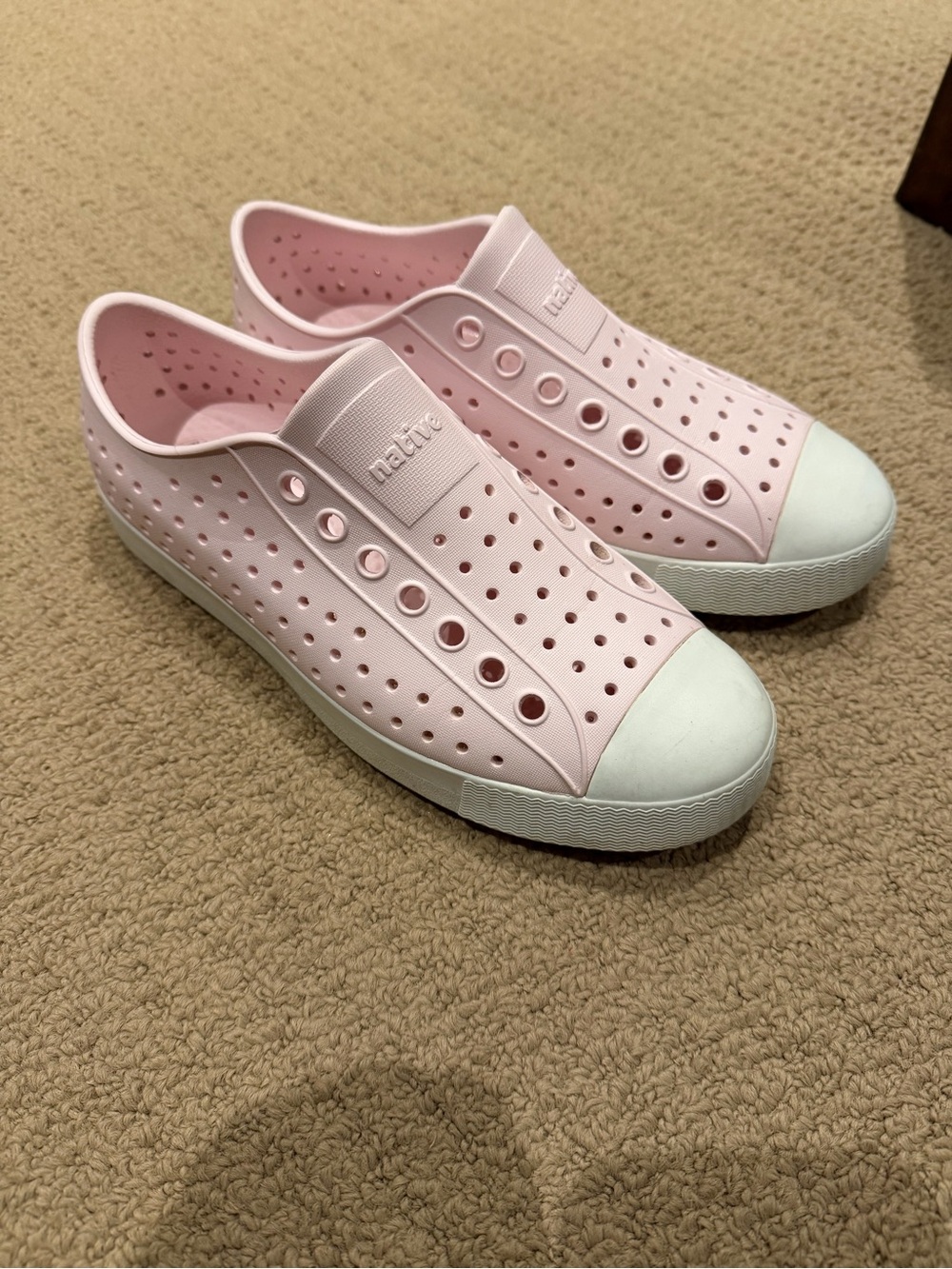 Women Native Slip-On Sneakers in Light Pink with White Toe Cap size 8